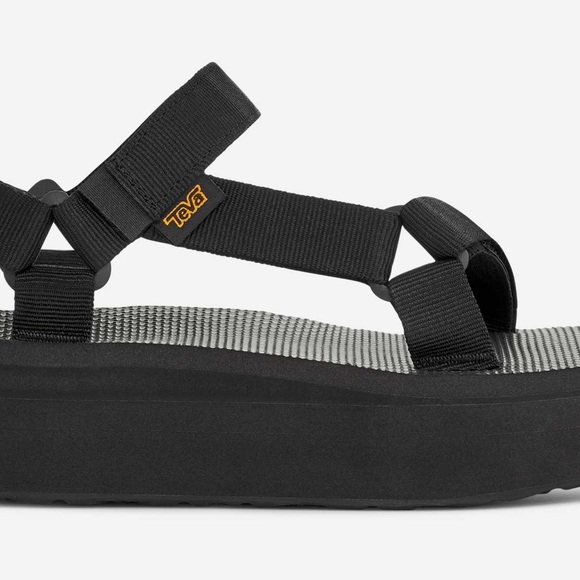 SOLD /// Teva Flatform Universal Sandal (Women’s) - Picture 2 of 5